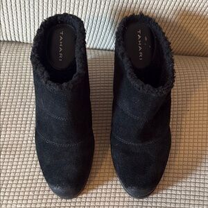 Tahari Women's Black Textured Ankle Wedge Booties